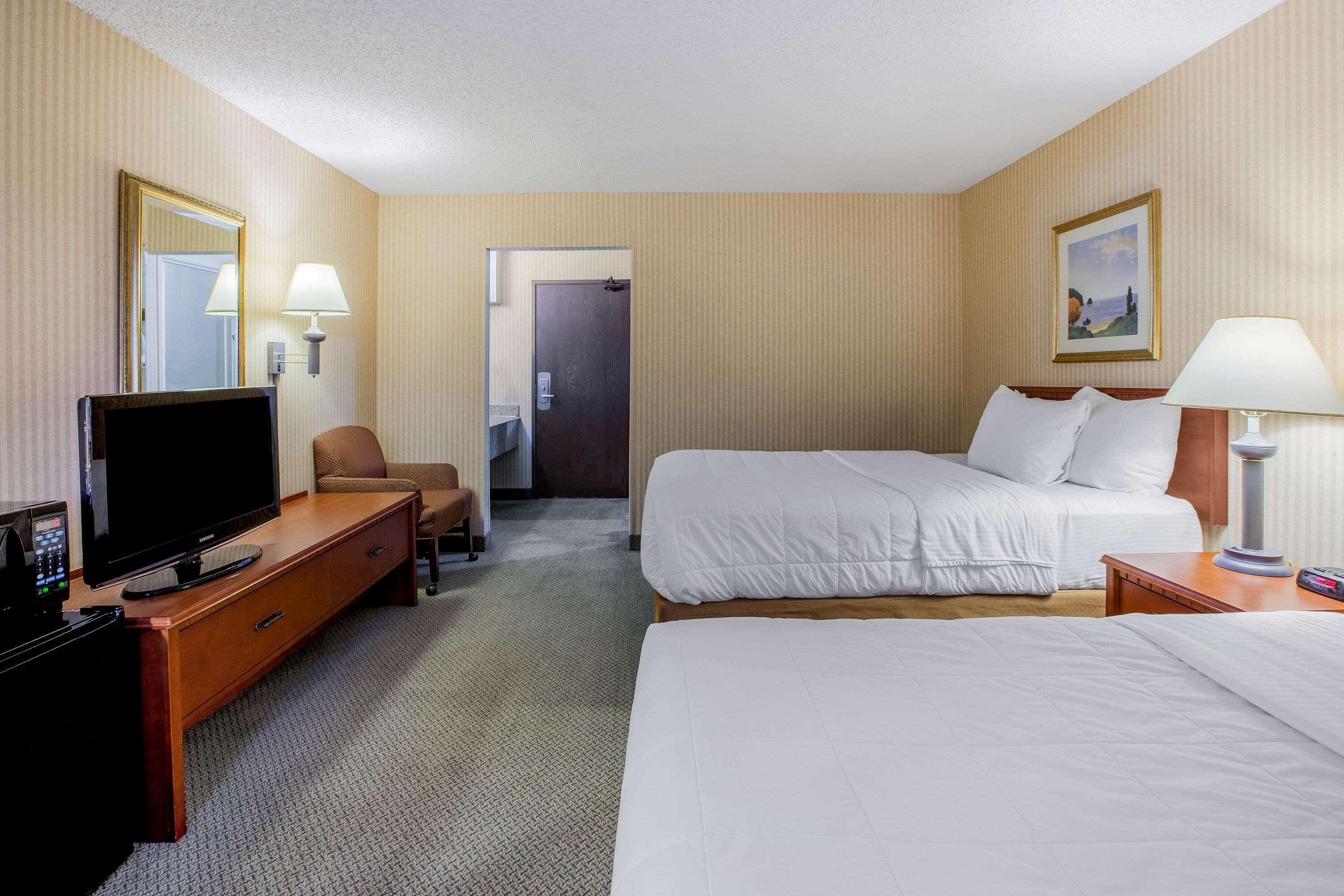 La Quinta Inn By Wyndham Detroit Southgate Exterior photo