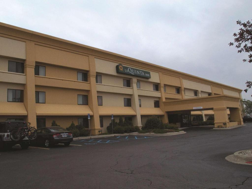 La Quinta Inn By Wyndham Detroit Southgate Exterior photo